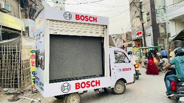 Bosch display van